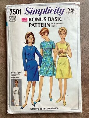 Vintage 1967 Simplicity 7501 Sewing Pattern Women's Basic Dresses, 60s
